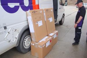 Van drivers in UK will need new operating licences to enter EU from May